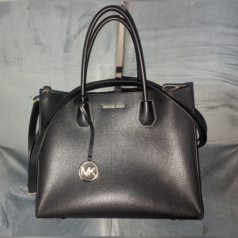 Mercer Large Pebbled Leather Accordion Tote Bag